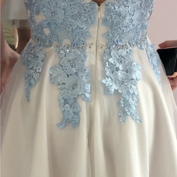 Mint Prom Dress size 6 - Picture 5 of 12